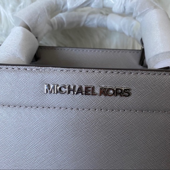 ‼️SOLD‼️ Michael Kors Rayne Satchel in Pearl Grey - Picture 10 of 12